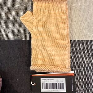 Misha And Puff blush adult Handwarmers nwt